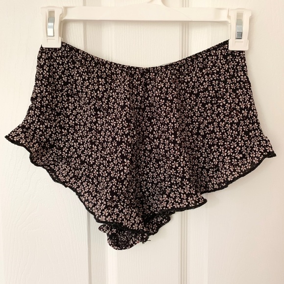brandy floral shorts - Picture 1 of 2